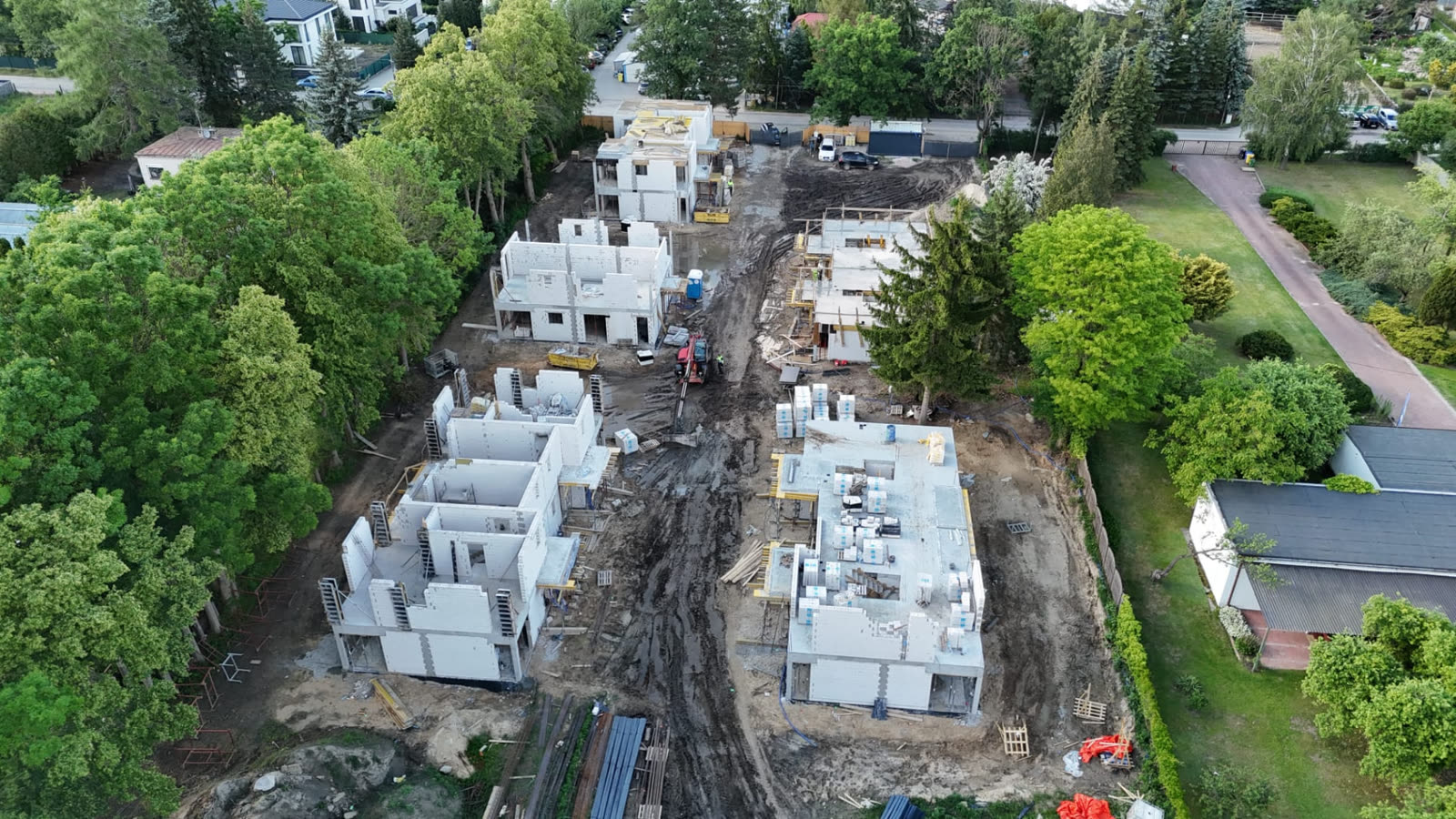 ul. Bażancia w Warszawie – realizacja Kryzma — panorama osiedla w realizacji