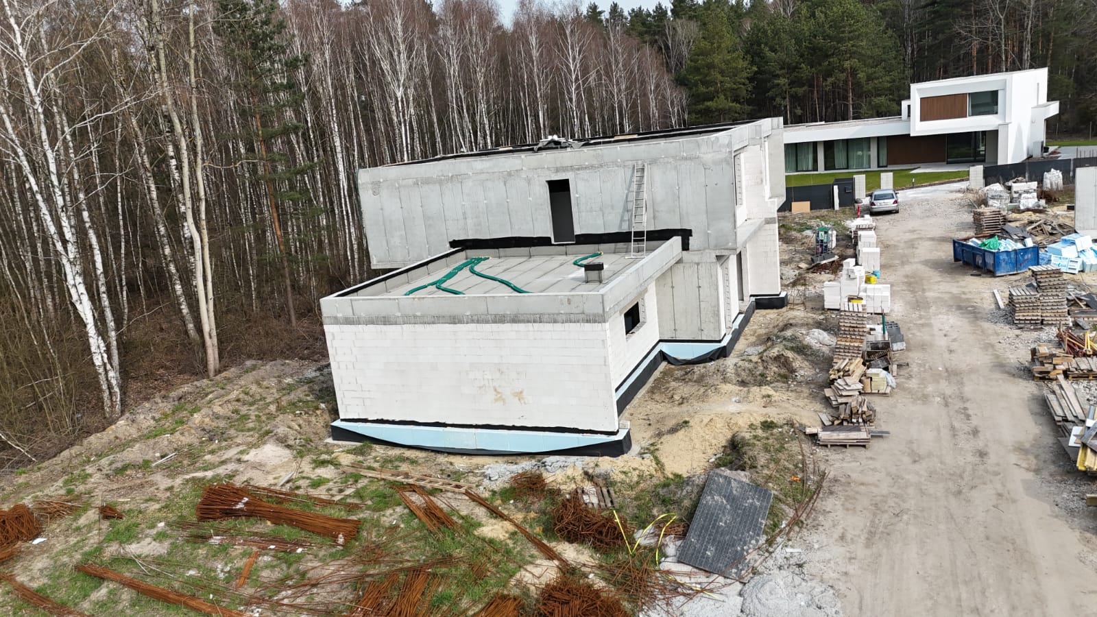 Podleśna Homes — ujęcie z poziomu działki